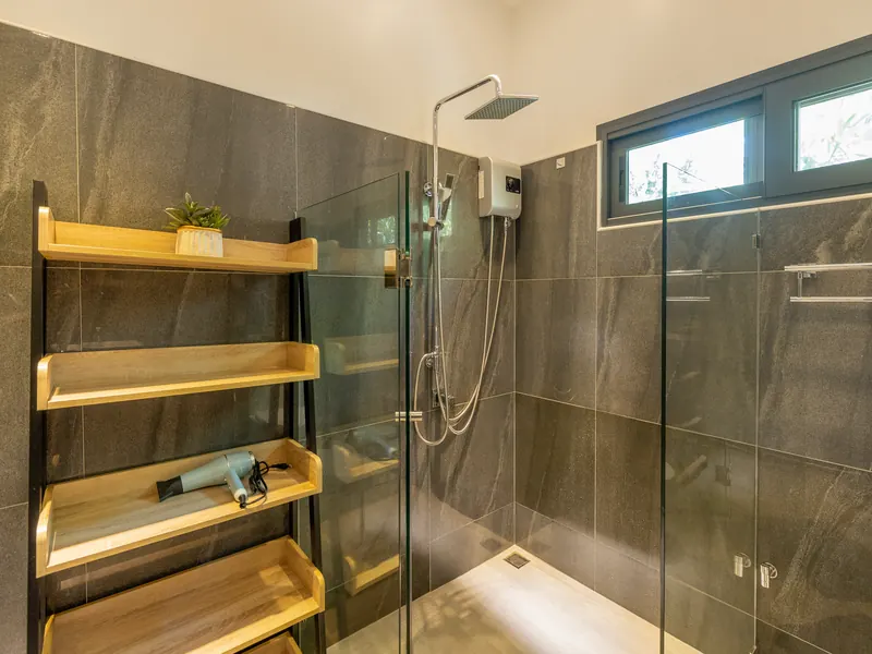 Contemporary bathroom